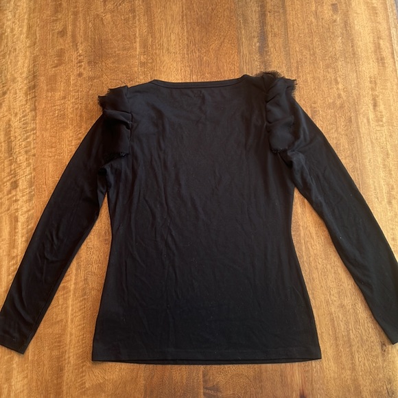 Black ruffle shoulder tee women’s size small - Picture 4 of 4
